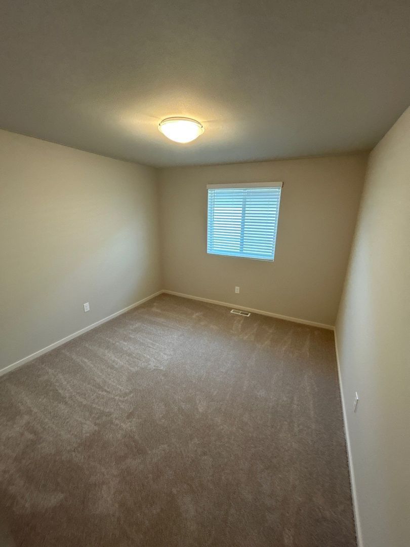 Spacious 4-Bed, 2.5-Bath 2-Story Home in Woodburn HOA Community — AVAILABLE NOW! property image