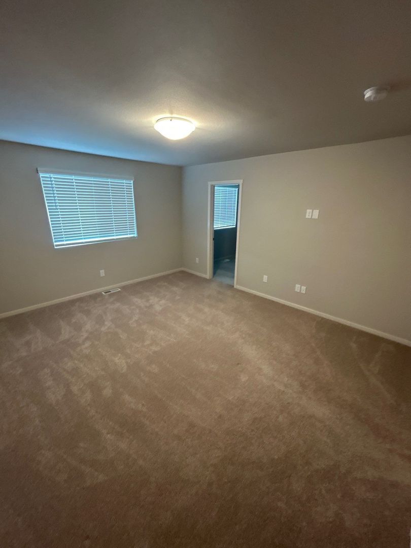 Spacious 4-Bed, 2.5-Bath 2-Story Home in Woodburn HOA Community — AVAILABLE NOW! property image