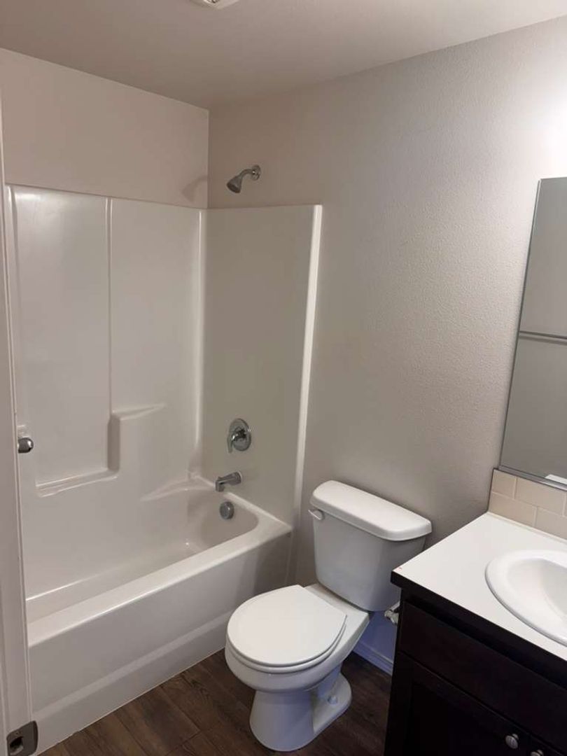 Eugene 3 Bed, 2.5 Bath, Single Family Home Pet Friendly, Fully Fenced Backyard, AVAILABLE NOW! property image