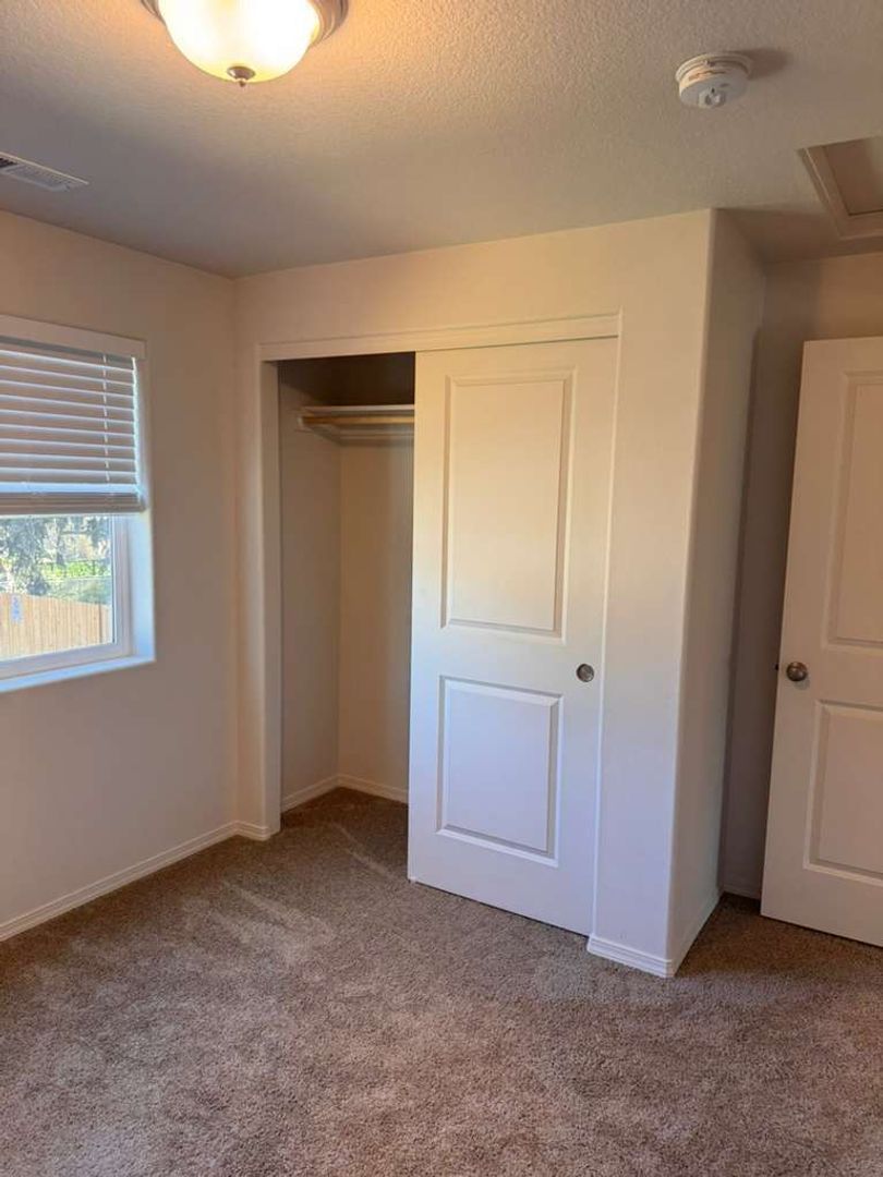 Eugene 3 Bed, 2.5 Bath, Single Family Home Pet Friendly, Fully Fenced Backyard, AVAILABLE NOW! property image