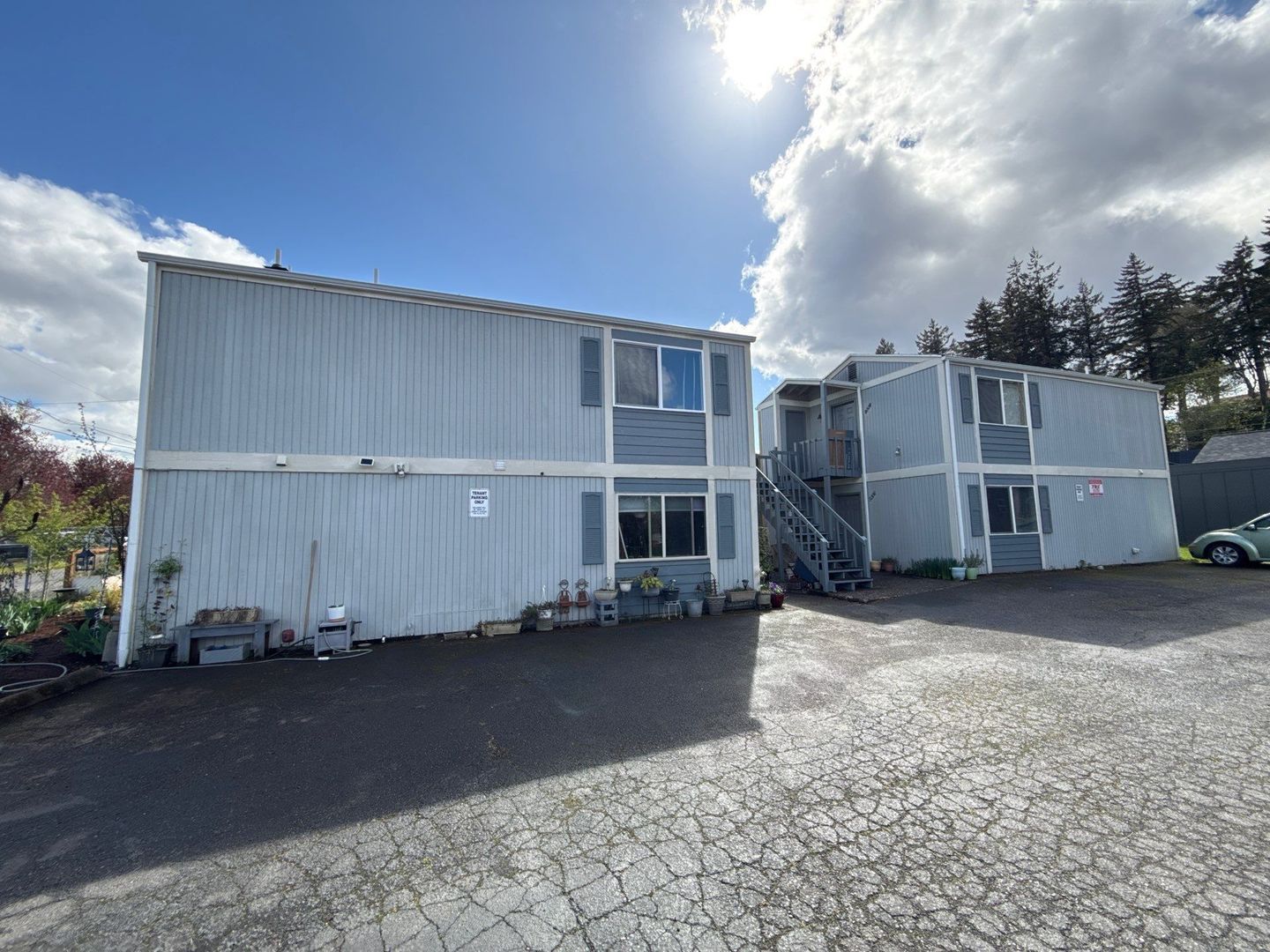 SE Salem, 1 Bed, 1 Bath, 2nd Floor Apartment, W/S/G Paid, AVAILABLE NOW! property image