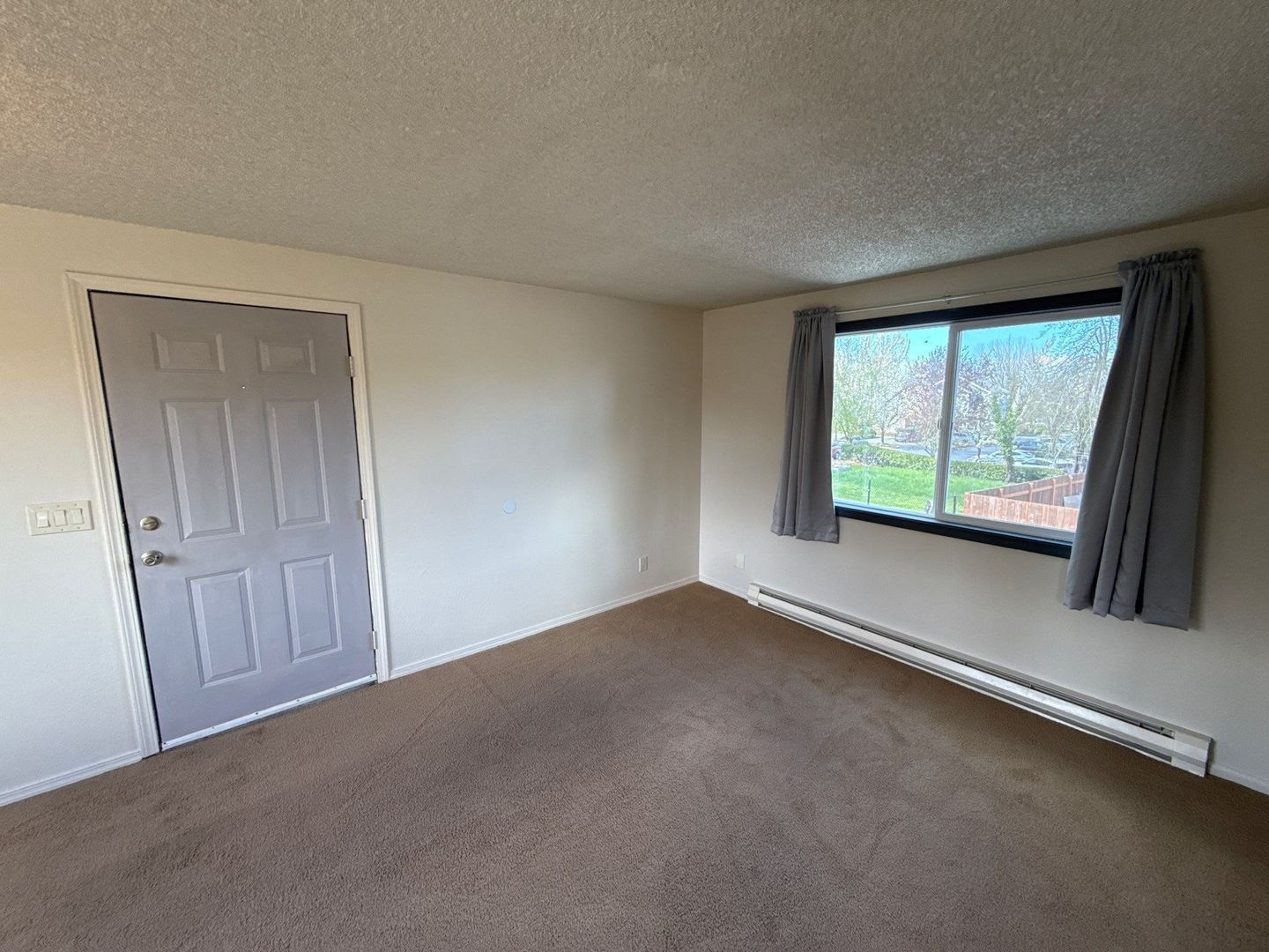 SE Salem, 1 Bed, 1 Bath, 2nd Floor Apartment, W/S/G Paid, AVAILABLE NOW! property image
