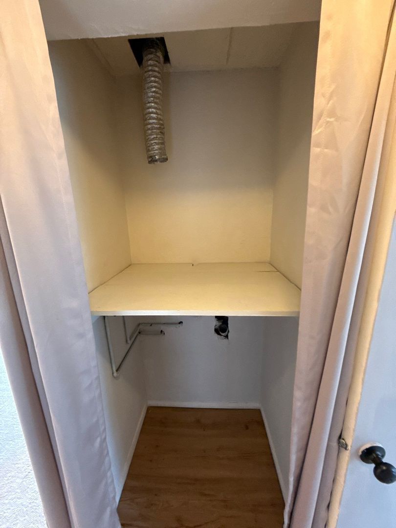 SE Salem, 1 Bed, 1 Bath, 2nd Floor Apartment, W/S/G Paid, AVAILABLE NOW! property image