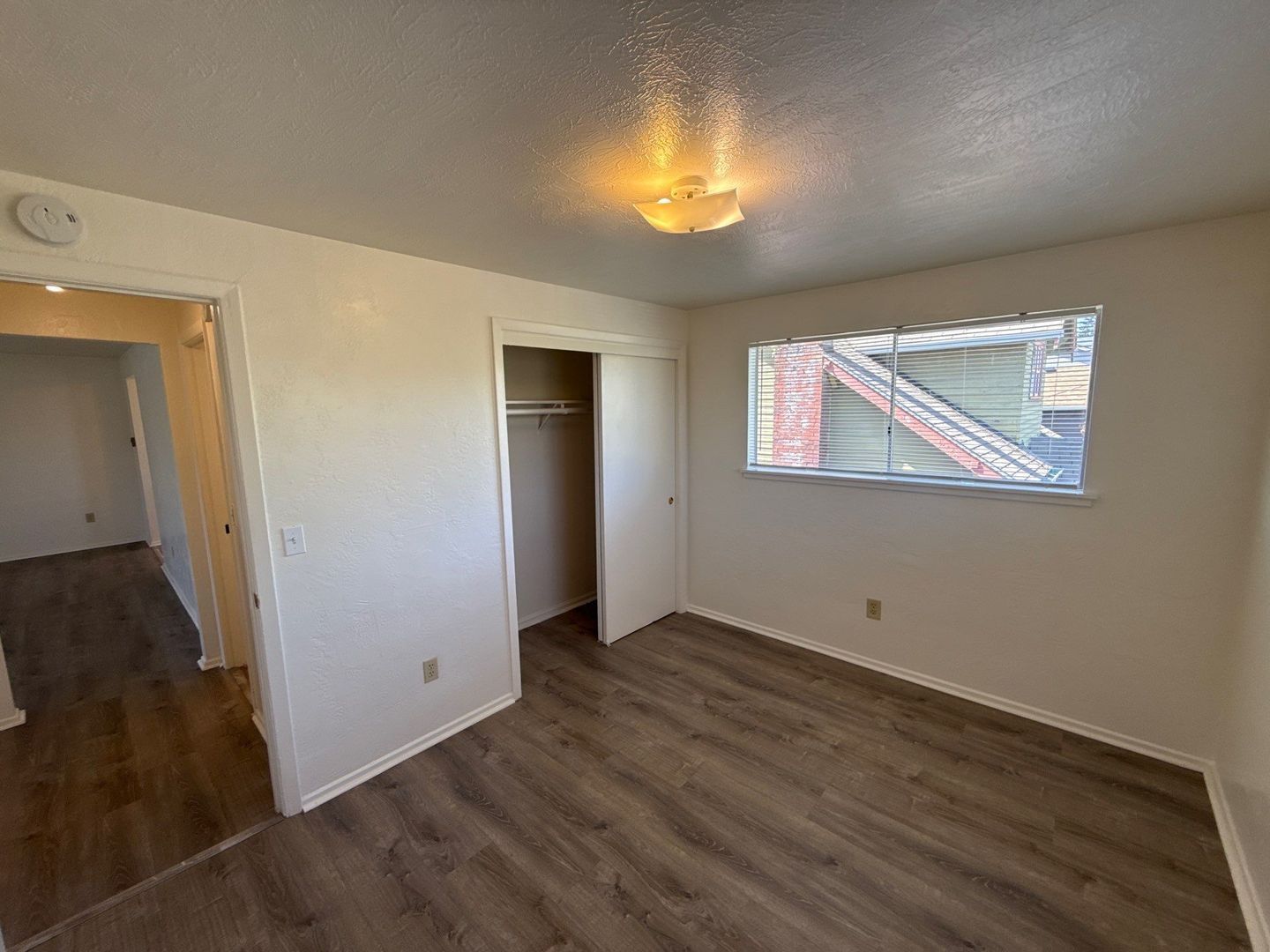 SE Salem 2 Bed 1 Bath 2nd Floor, Apartment, W/S/G Paid, AVAILABLE NOW! property image