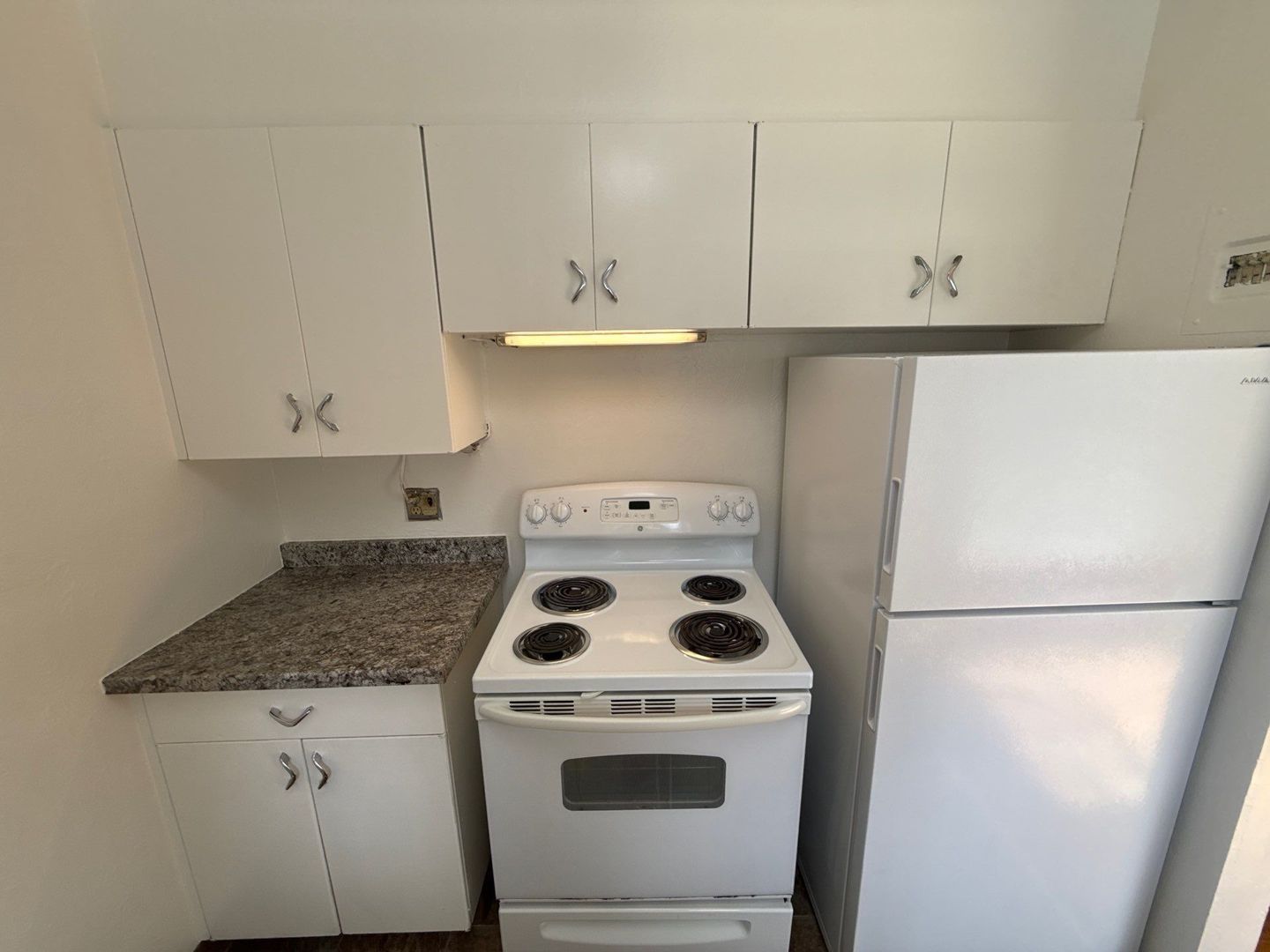 2nd & 3rd Month Only $500 – NE Salem 2 Bed, 1 Bath, 1st Floor Apartment, AVAILABLE NOW! property image