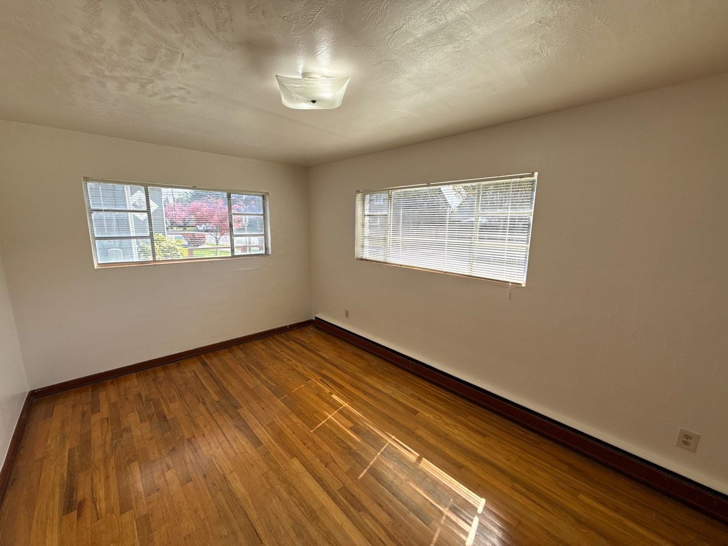 2nd & 3rd Month Only $500 – NE Salem 2 Bed, 1 Bath, 1st Floor Apartment, AVAILABLE NOW! property image