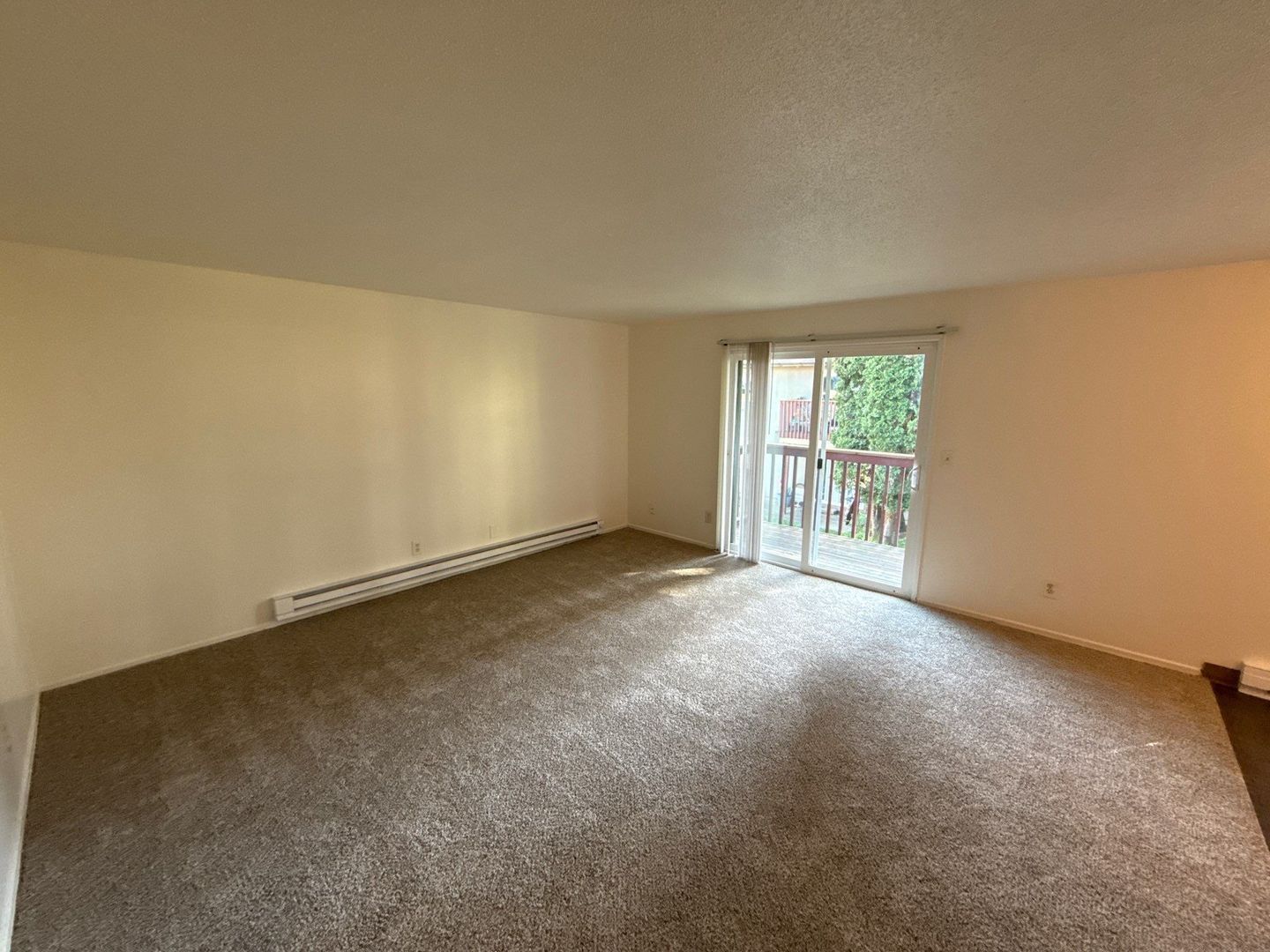 $1,095 First 3 Months, NE Salem, 2 Bed, 1 Bath, 2nd Floor Apartment, AVAILABLE NOW! property image