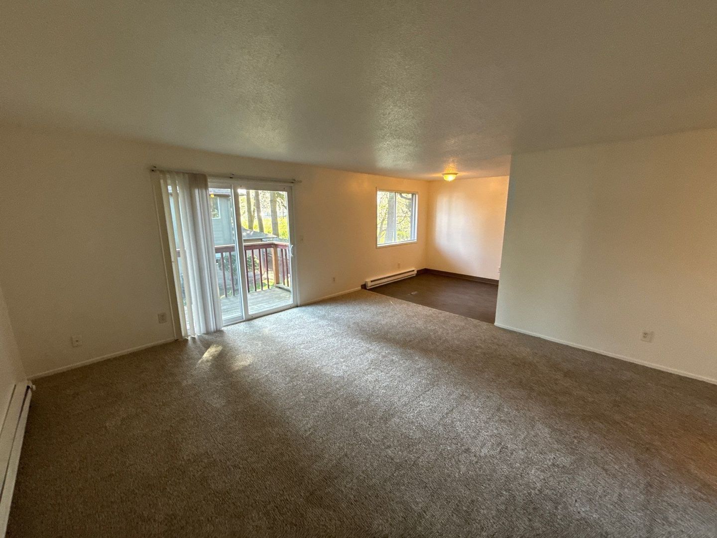 $1,095 First 3 Months, NE Salem, 2 Bed, 1 Bath, 2nd Floor Apartment, AVAILABLE NOW! property image