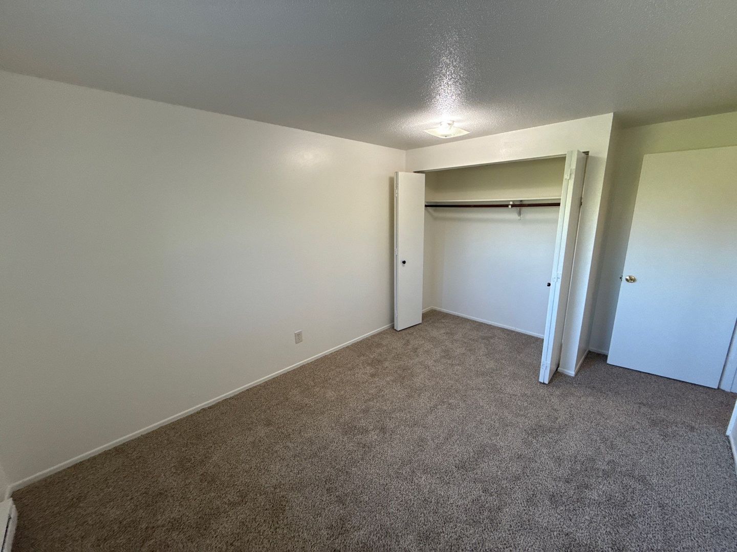 $1,095 First 3 Months, NE Salem, 2 Bed, 1 Bath, 2nd Floor Apartment, AVAILABLE NOW! property image