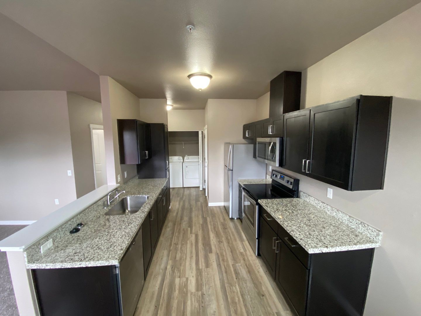 $99 Move-In & $1,400 Special | 3rd Floor 2BR/2BA NE Salem | AC | COMING SOON property image