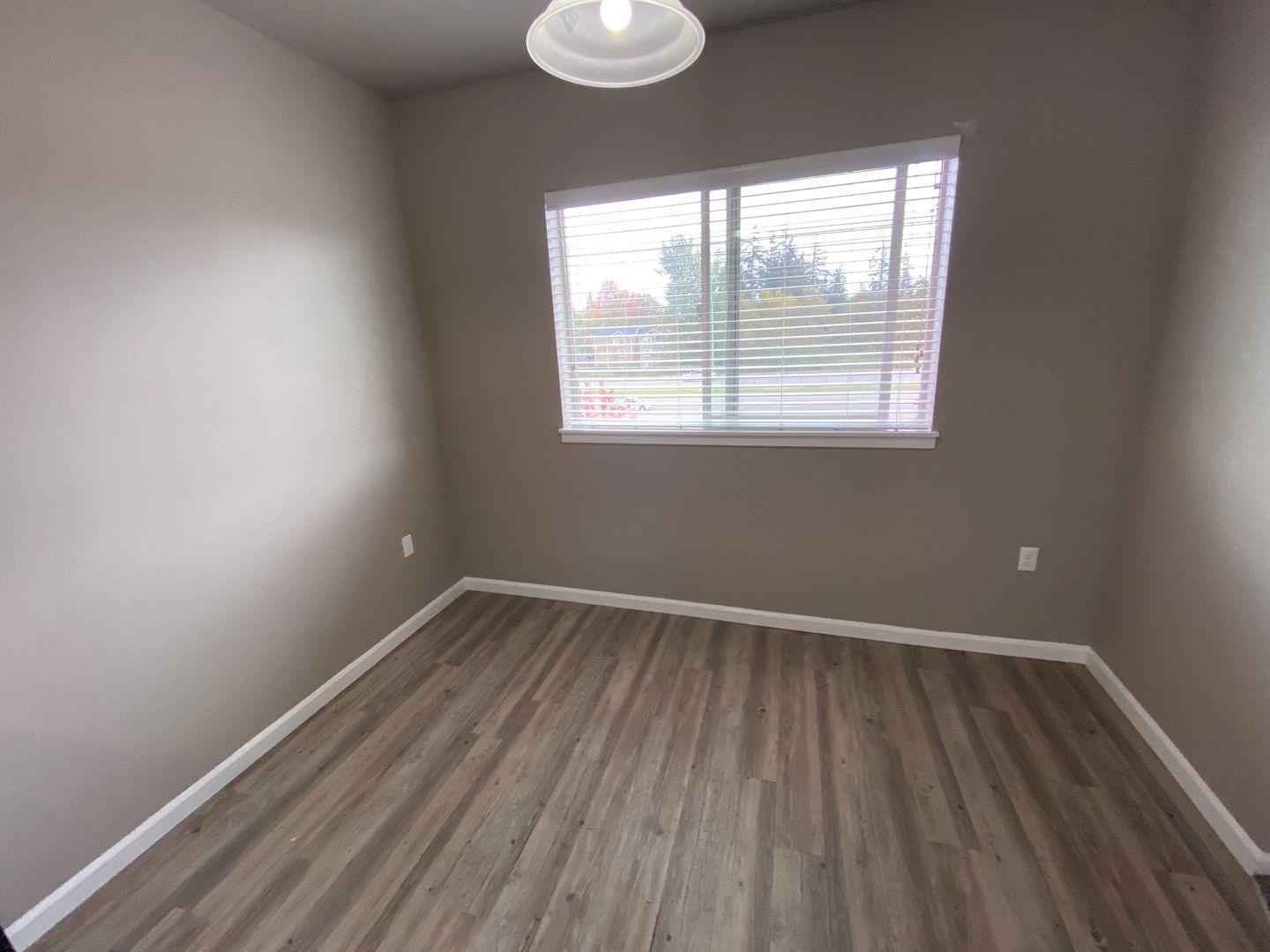 $99 Move-In & $1,400 Special | 3rd Floor 2BR/2BA NE Salem | AC | COMING SOON property image