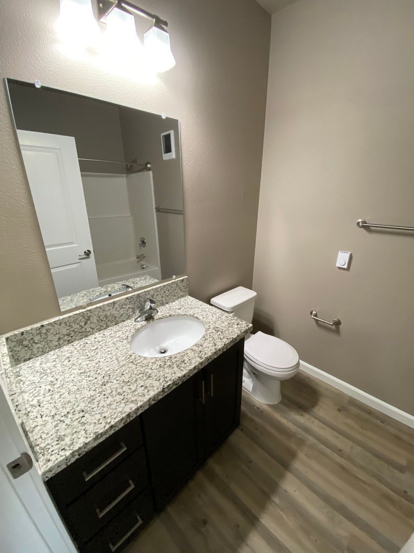 $99 Move-In & $1,400 Special | 3rd Floor 2BR/2BA NE Salem | AC | COMING SOON property image