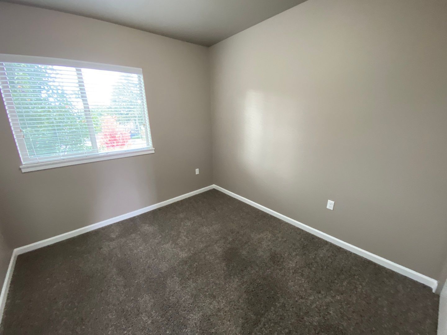 $99 Move-In & $1,400 Special | 3rd Floor 2BR/2BA NE Salem | AC | COMING SOON property image