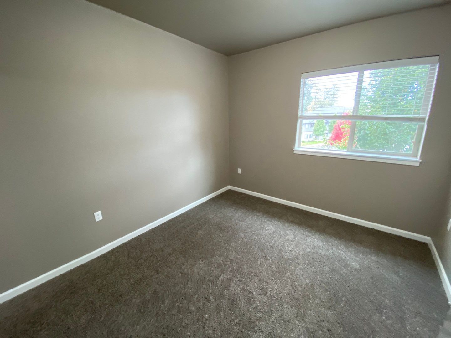 $99 Move-In & $1,400 Special | 3rd Floor 2BR/2BA NE Salem | AC | COMING SOON property image