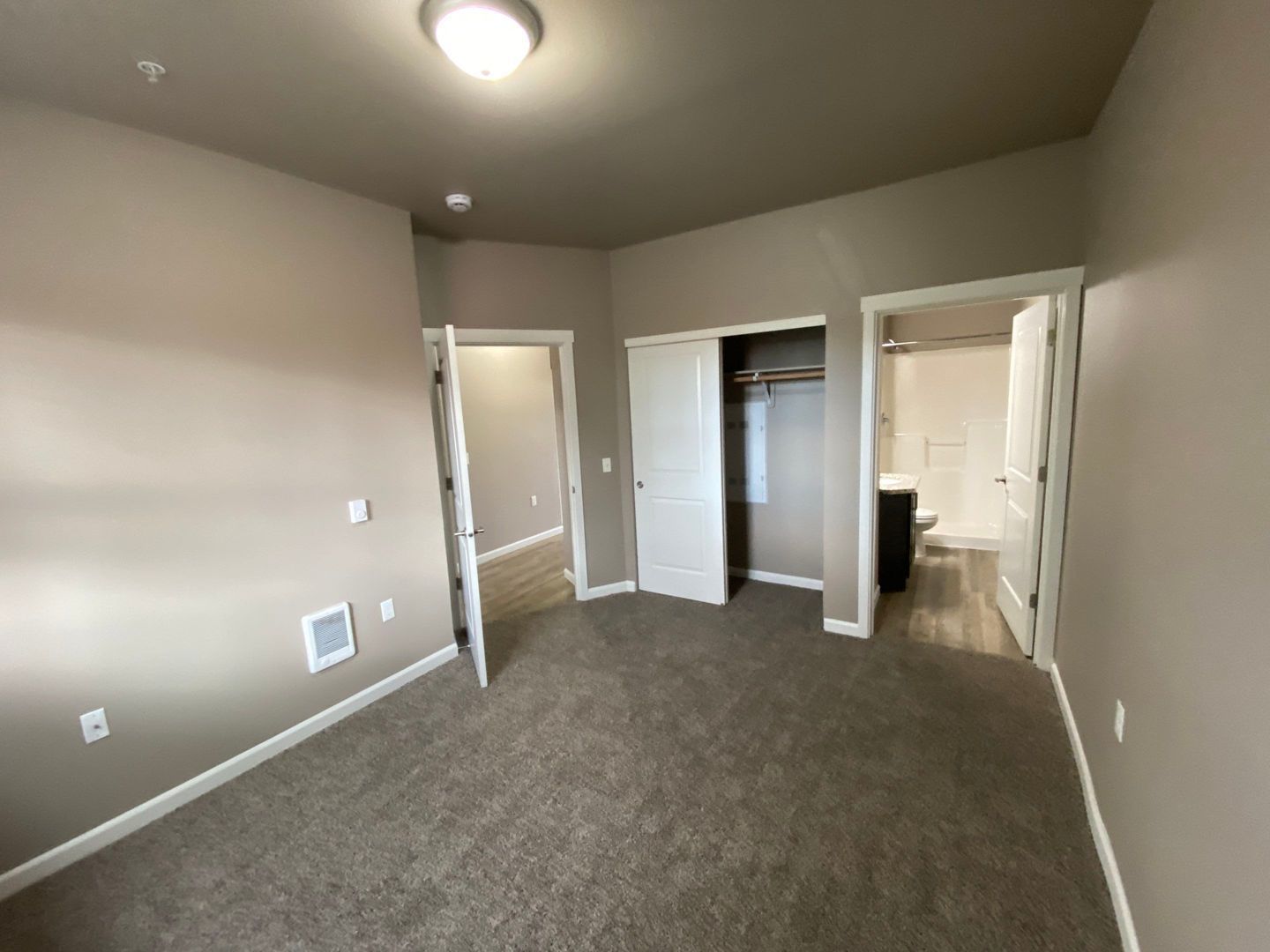 $99 Move-In & $1,400 Special | 3rd Floor 2BR/2BA NE Salem | AC | COMING SOON property image