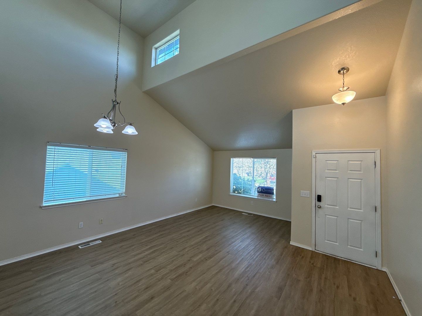 Albany 4 Bed, 2.5 Bath, Single Family Home, AVAILABLE NOW! property image