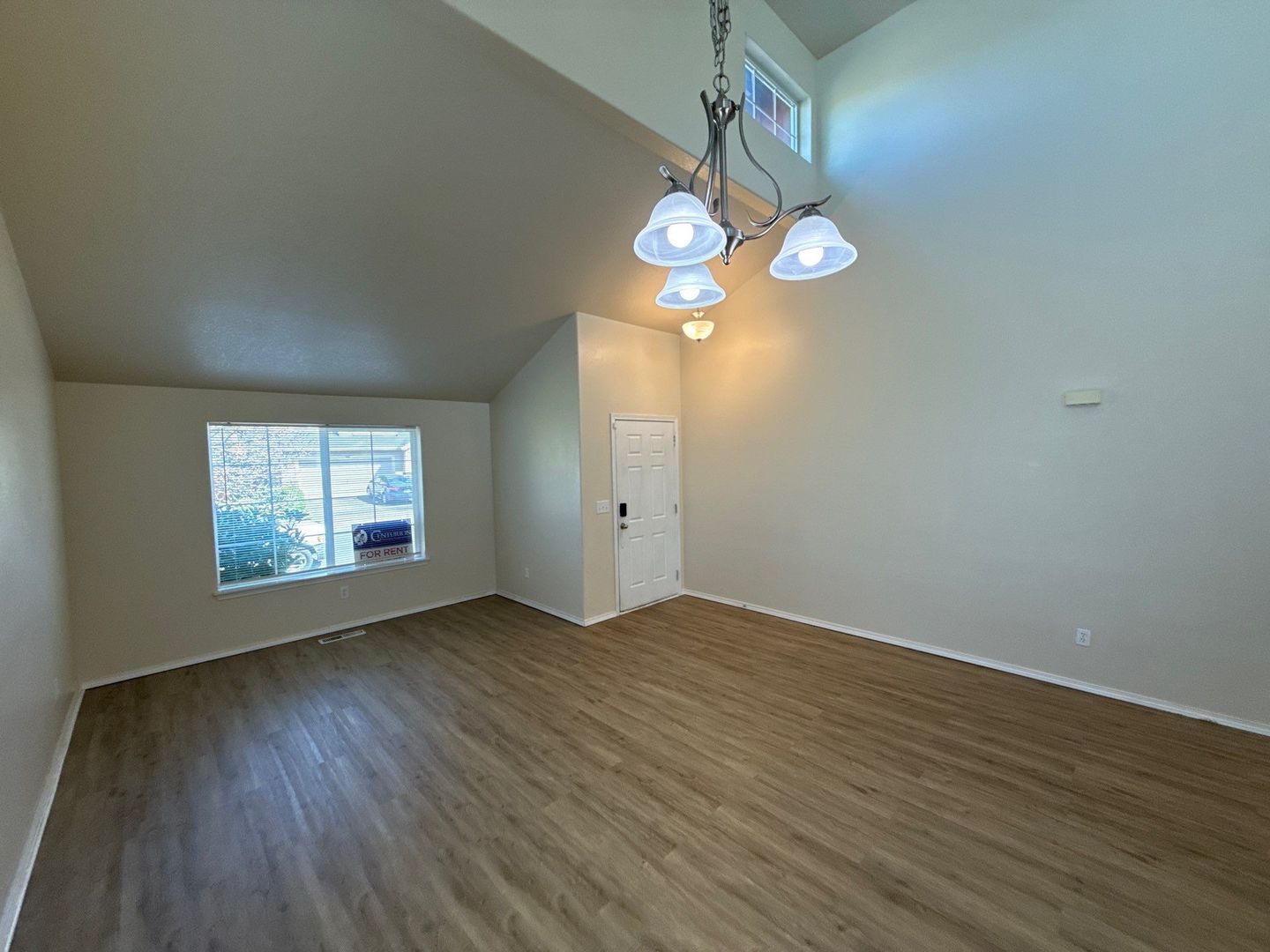 Albany 4 Bed, 2.5 Bath, Single Family Home, AVAILABLE NOW! property image