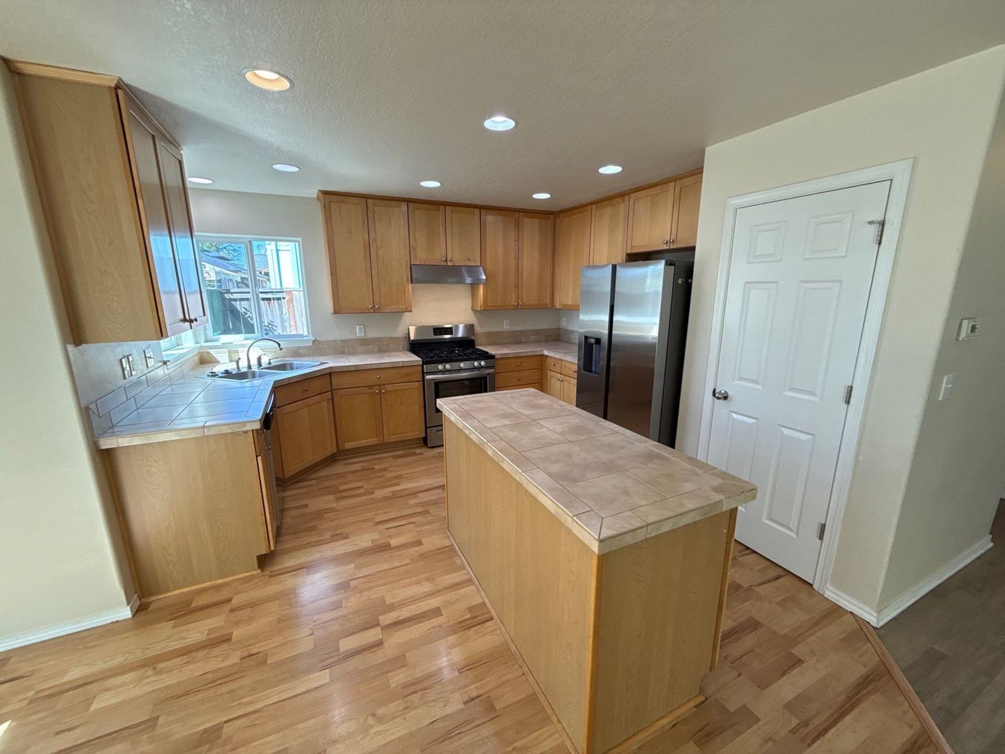 Albany 4 Bed, 2.5 Bath, Single Family Home, AVAILABLE NOW! property image