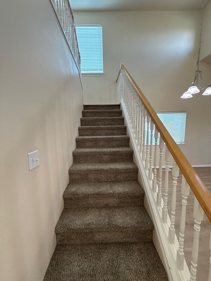 Albany 4 Bed, 2.5 Bath, Single Family Home, AVAILABLE NOW! property image