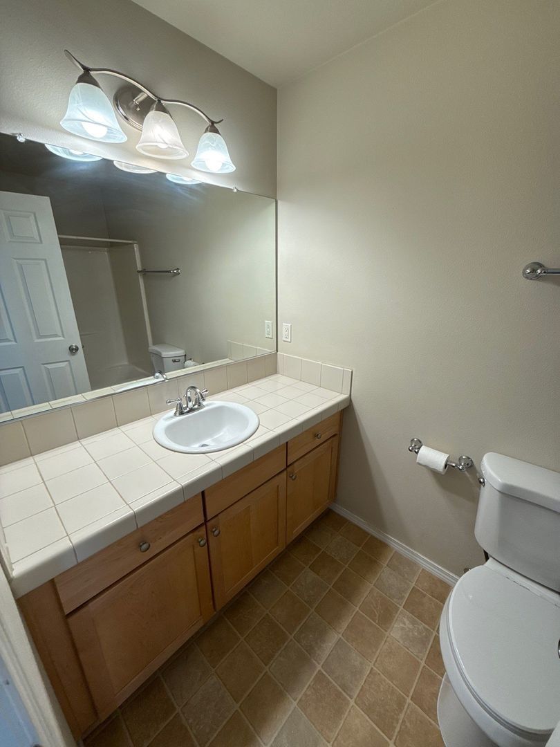 Albany 4 Bed, 2.5 Bath, Single Family Home, AVAILABLE NOW! property image