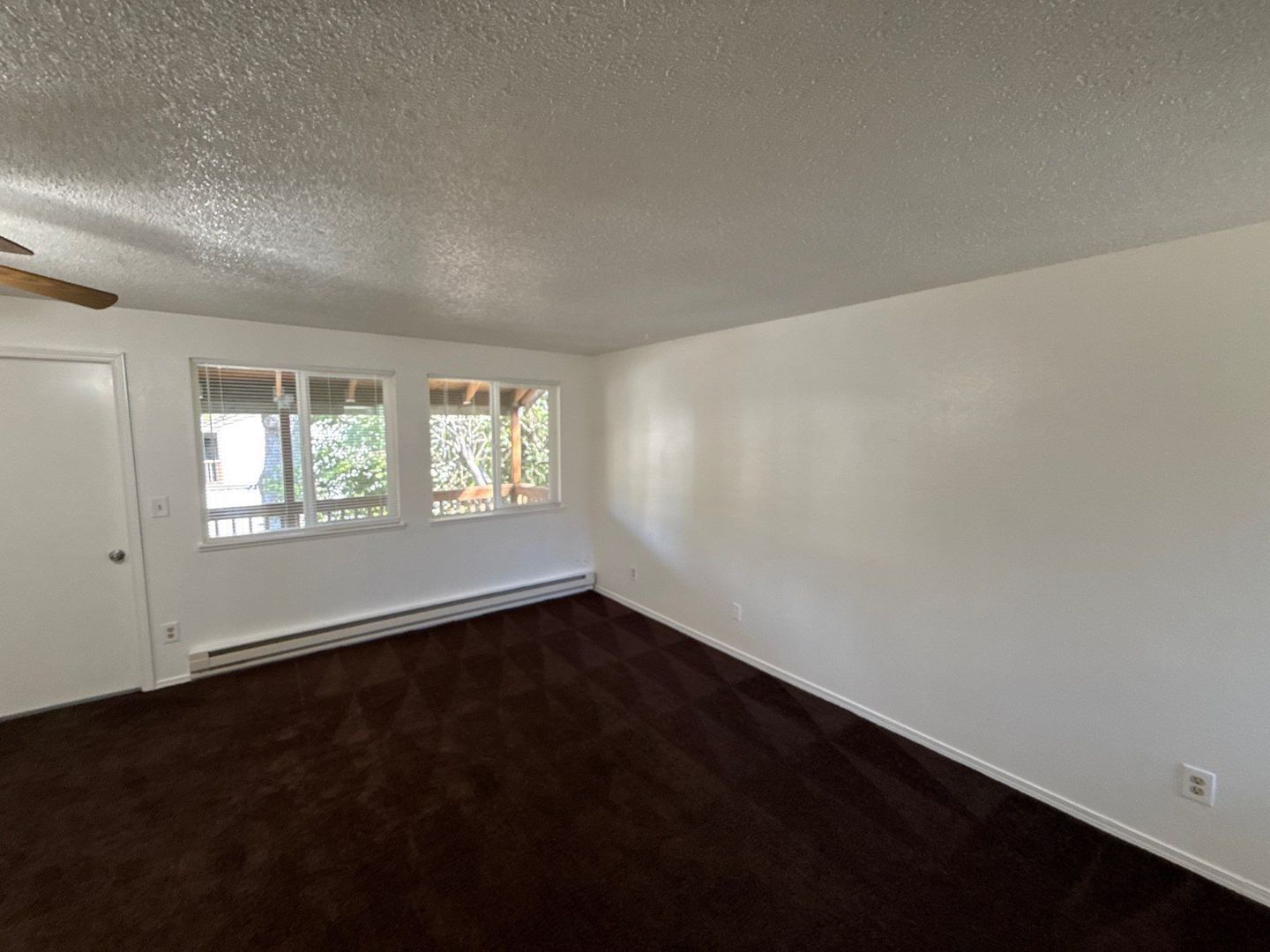 $1,025 First 3 Months, S Salem, 1 Bed, 1 Bath, 2nd Floor Apartment, Laundry On Site, AVAILABLE NOW! property image