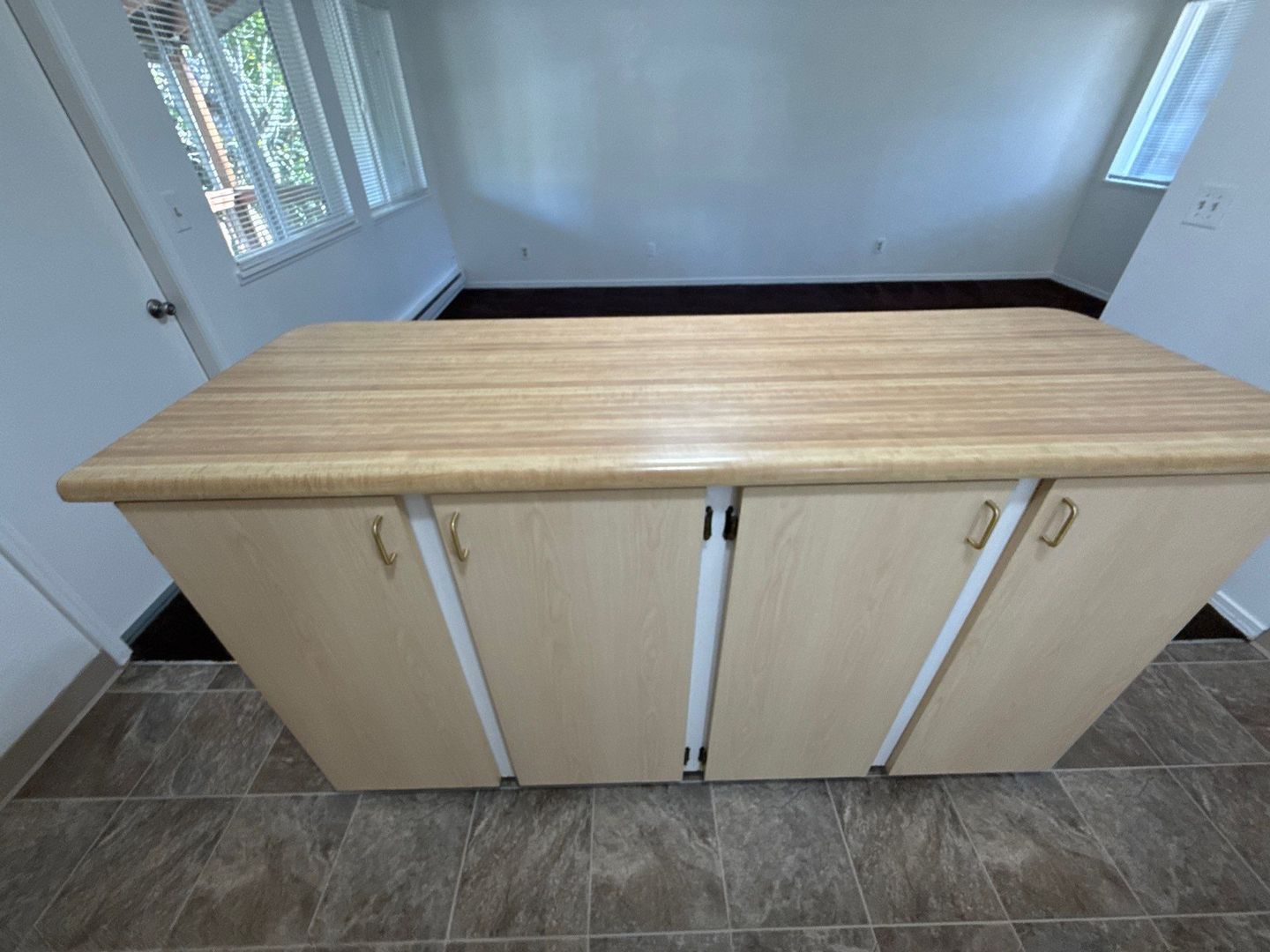 $1,025 First 3 Months, S Salem, 1 Bed, 1 Bath, 2nd Floor Apartment, Laundry On Site, AVAILABLE NOW! property image