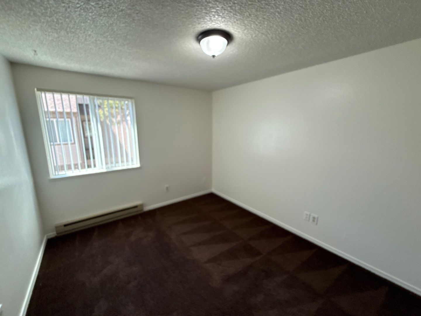 $1,025 First 3 Months, S Salem, 1 Bed, 1 Bath, 2nd Floor Apartment, Laundry On Site, AVAILABLE NOW! property image