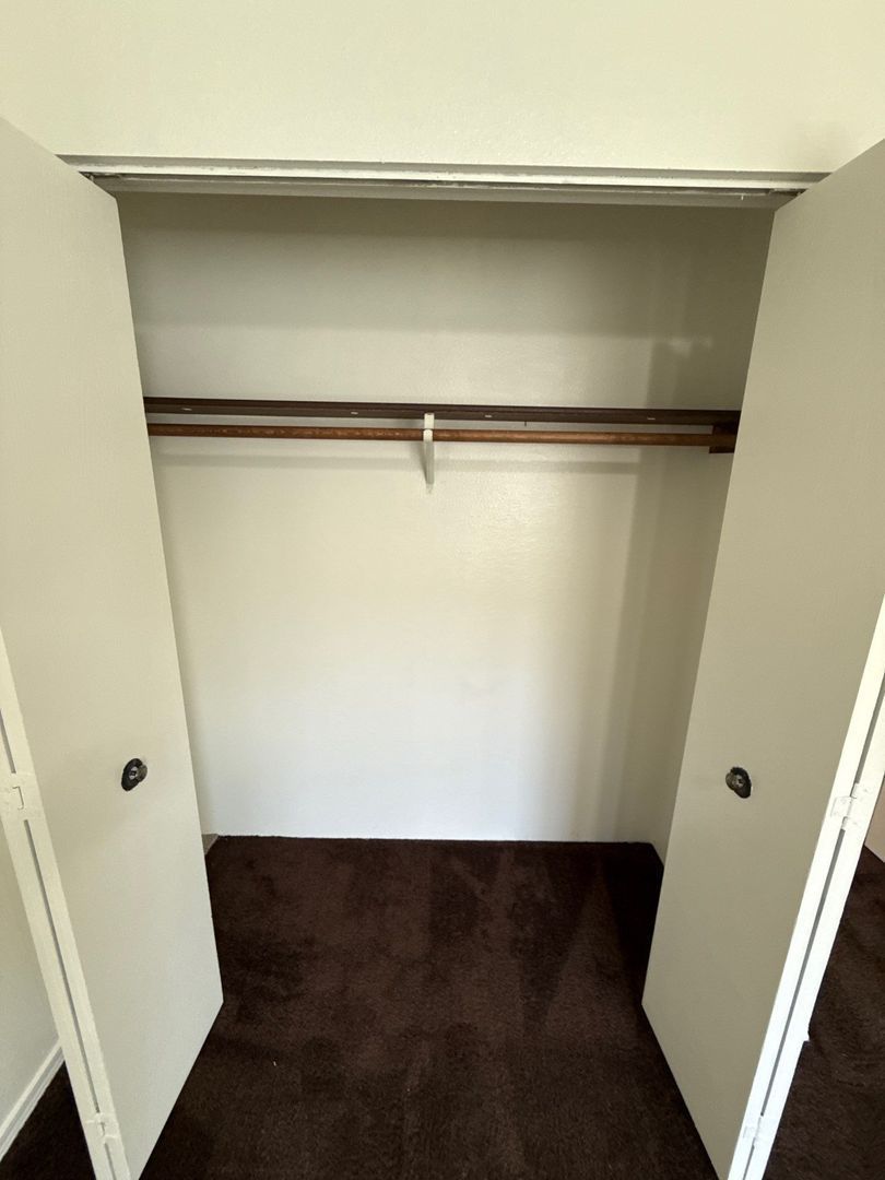 $1,025 First 3 Months, S Salem, 1 Bed, 1 Bath, 2nd Floor Apartment, Laundry On Site, AVAILABLE NOW! property image