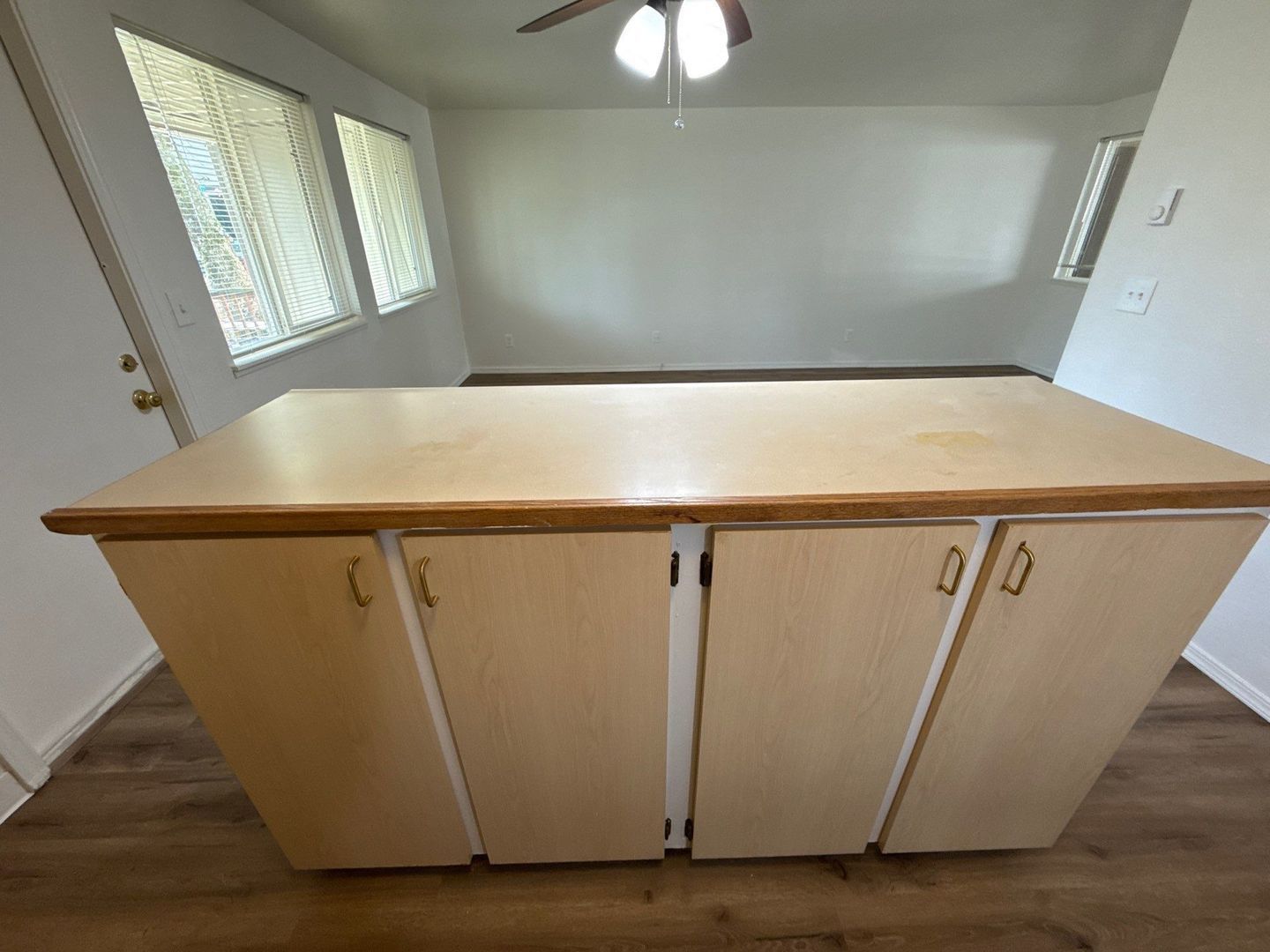 $1,025 First 3 Months, S Salem, 1 Bed, 1 Bath, 1st Floor Apartment, Laundry On Site, AVAILABLE NOW! property image