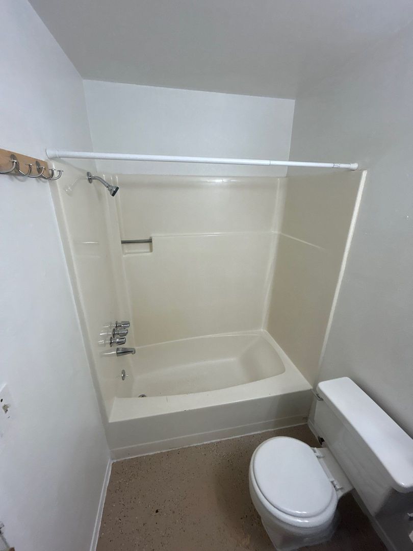 Albany, 2 Bed 1 Bath Apartment, W/S Paid, AVAILABLE NOW! property image