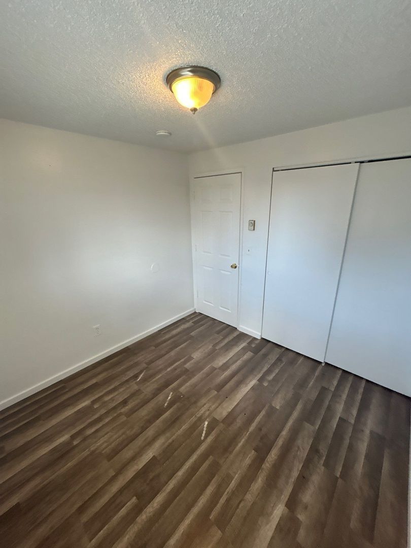 Albany, 2 Bed 1 Bath Apartment, W/S Paid, AVAILABLE NOW! property image