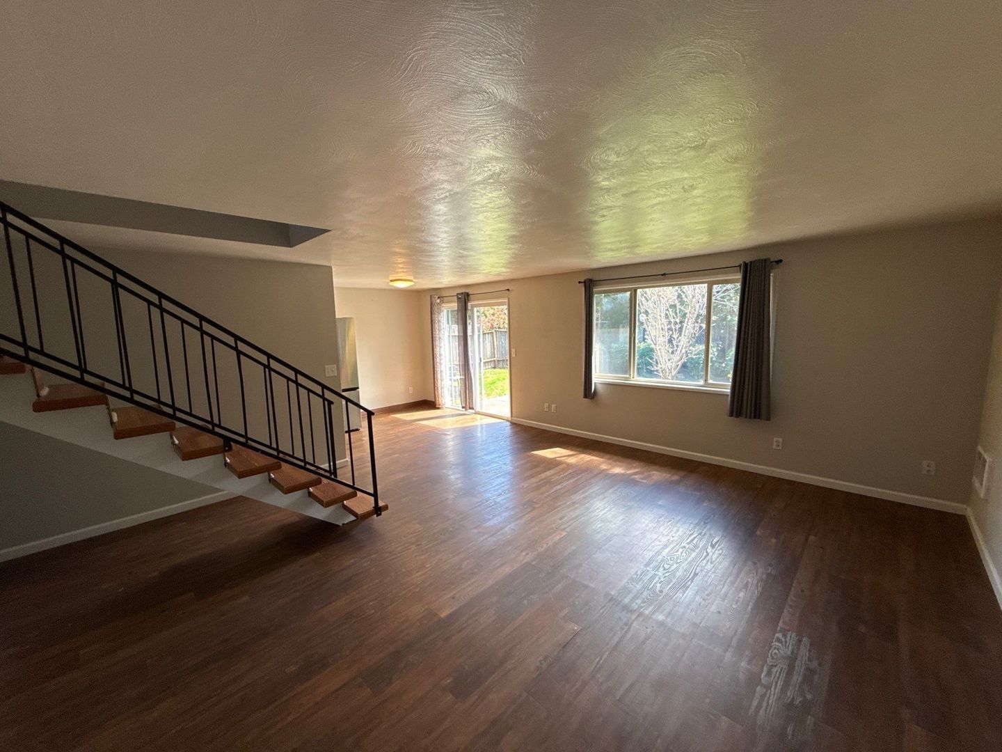 SE Salem, 3 Bedroom , 1 Bath, Half-Duplex, Solar Panels, COMING SOON! property image