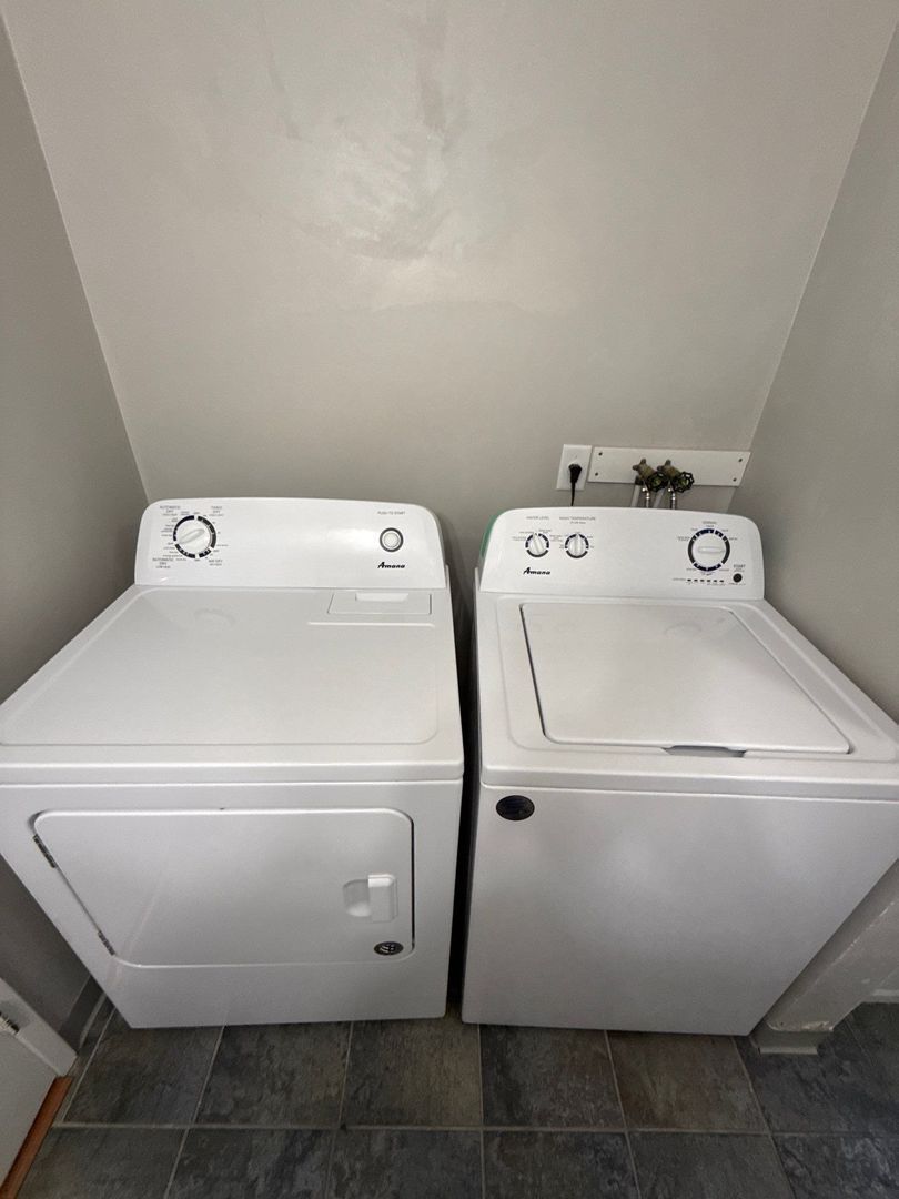 SE Salem, 3 Bedroom , 1 Bath, Half-Duplex, Solar Panels, COMING SOON! property image