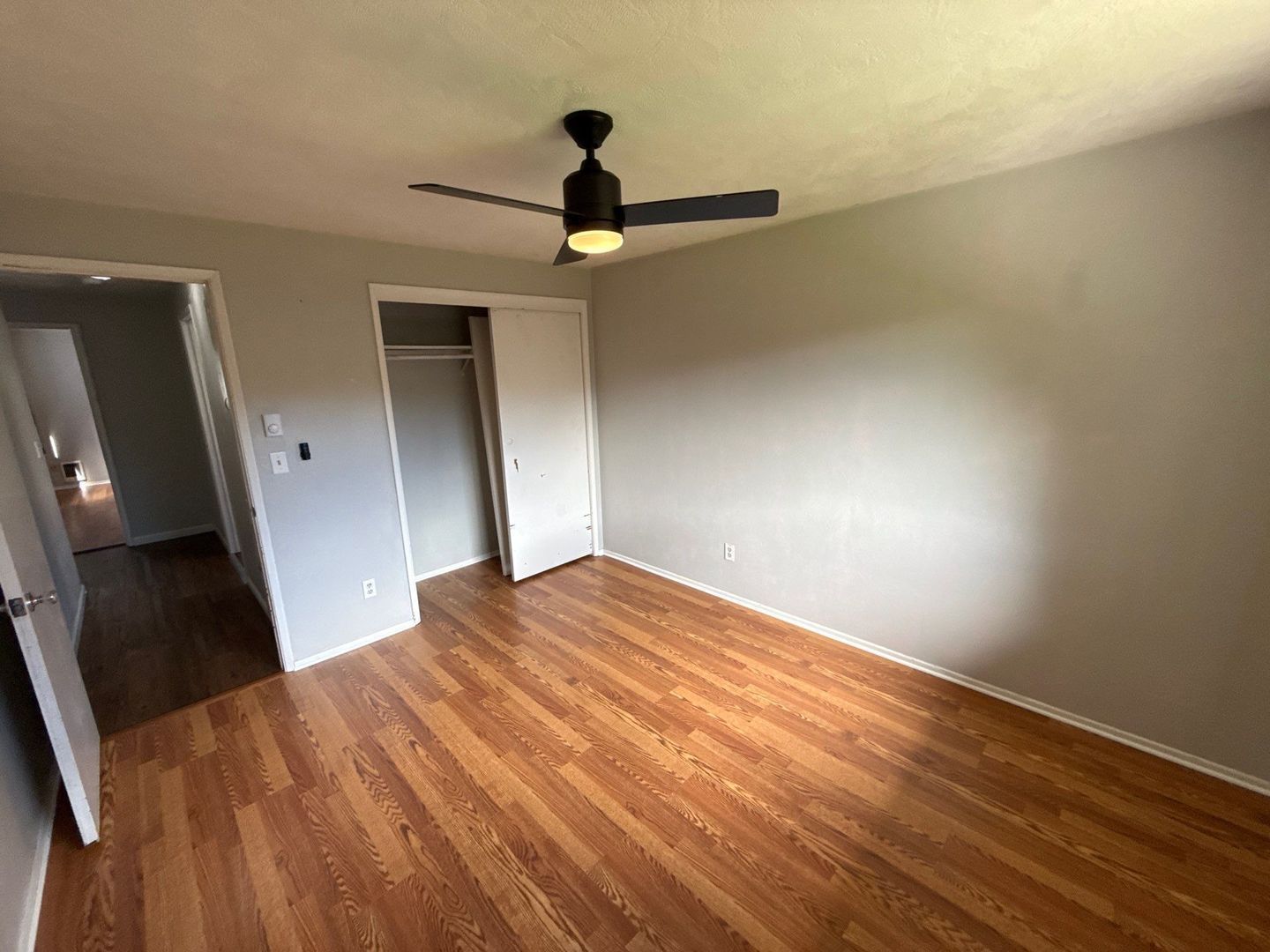 SE Salem, 3 Bedroom , 1 Bath, Half-Duplex, Solar Panels, COMING SOON! property image