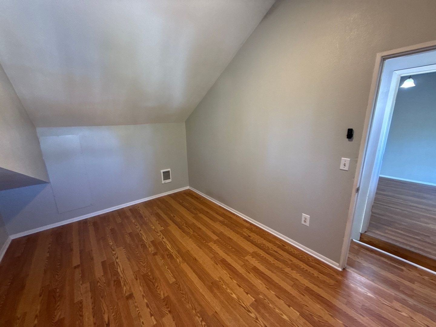 SE Salem, 3 Bedroom , 1 Bath, Half-Duplex, Solar Panels, COMING SOON! property image