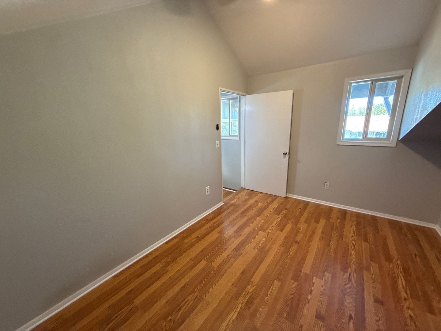 SE Salem, 3 Bedroom , 1 Bath, Half-Duplex, Solar Panels, COMING SOON! property image