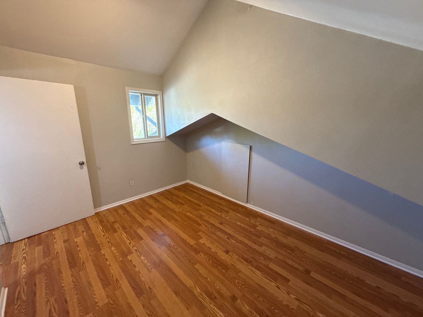 SE Salem, 3 Bedroom , 1 Bath, Half-Duplex, Solar Panels, COMING SOON! property image