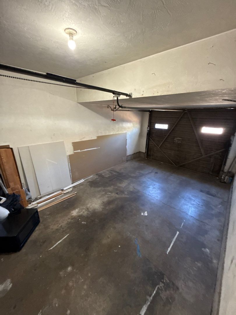 SE Salem, 3 Bedroom , 1 Bath, Half-Duplex, Solar Panels, COMING SOON! property image