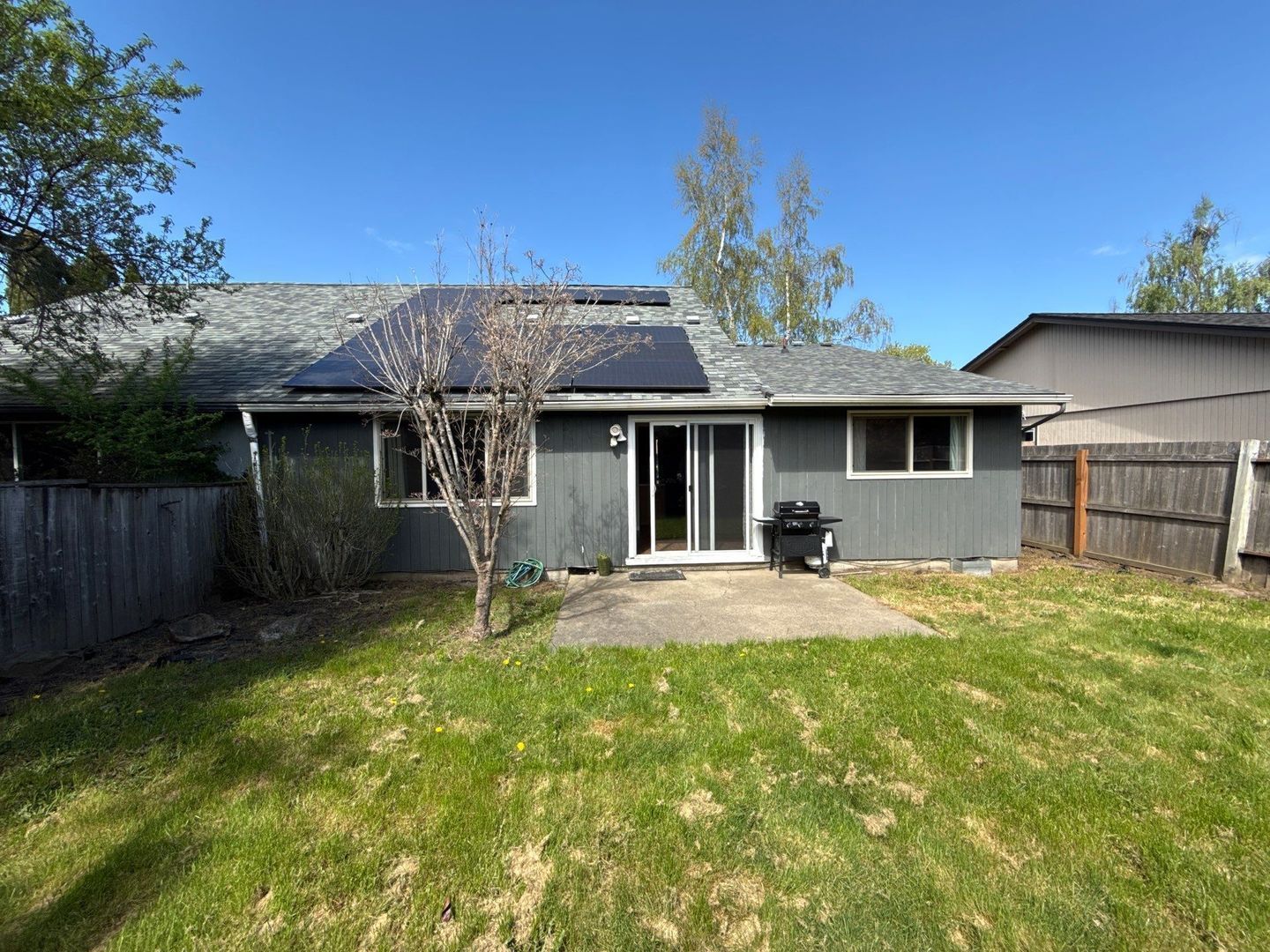 SE Salem, 3 Bedroom , 1 Bath, Half-Duplex, Solar Panels, COMING SOON! property image