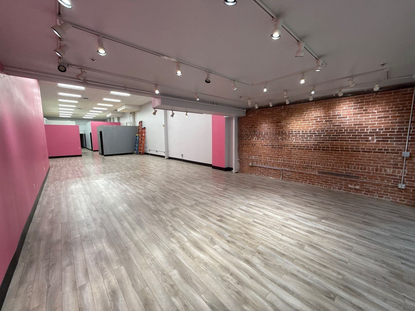 Office Space for Rent, Lease Terms Negotiable, AVAILABLE NOW! property image