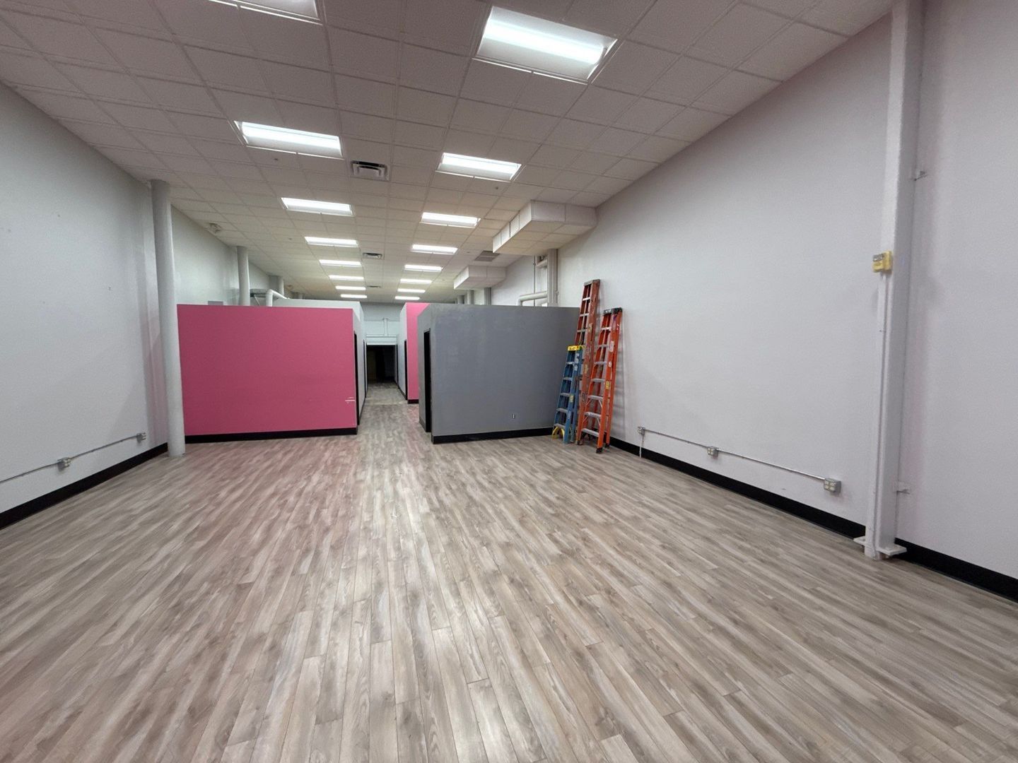 Office Space for Rent, Lease Terms Negotiable, AVAILABLE NOW! property image