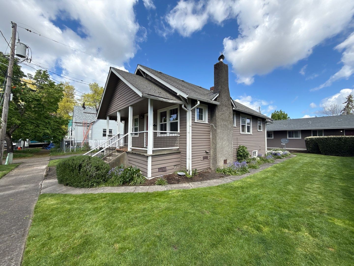 NE Salem 2 Beds, 1 Bath, 1 Story Single Family Home, AVAILABLE NOW! property image