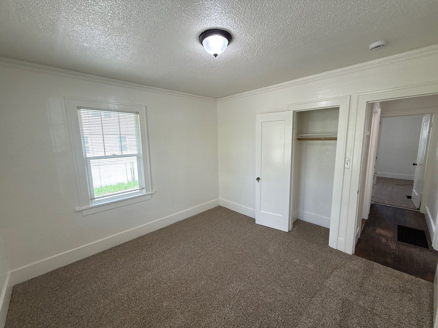 NE Salem 2 Beds, 1 Bath, 1 Story Single Family Home, AVAILABLE NOW! property image