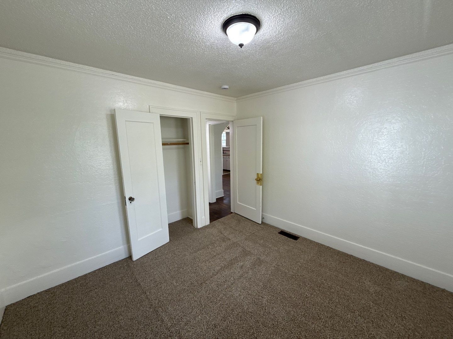 NE Salem 2 Beds, 1 Bath, 1 Story Single Family Home, AVAILABLE NOW! property image