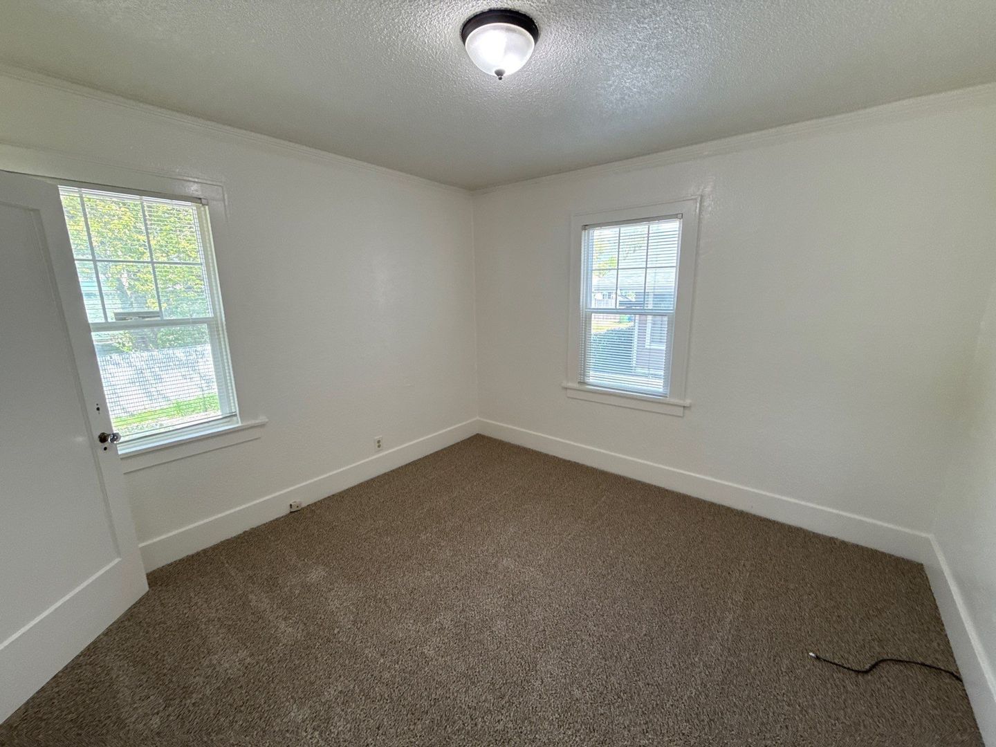 NE Salem 2 Beds, 1 Bath, 1 Story Single Family Home, AVAILABLE NOW! property image