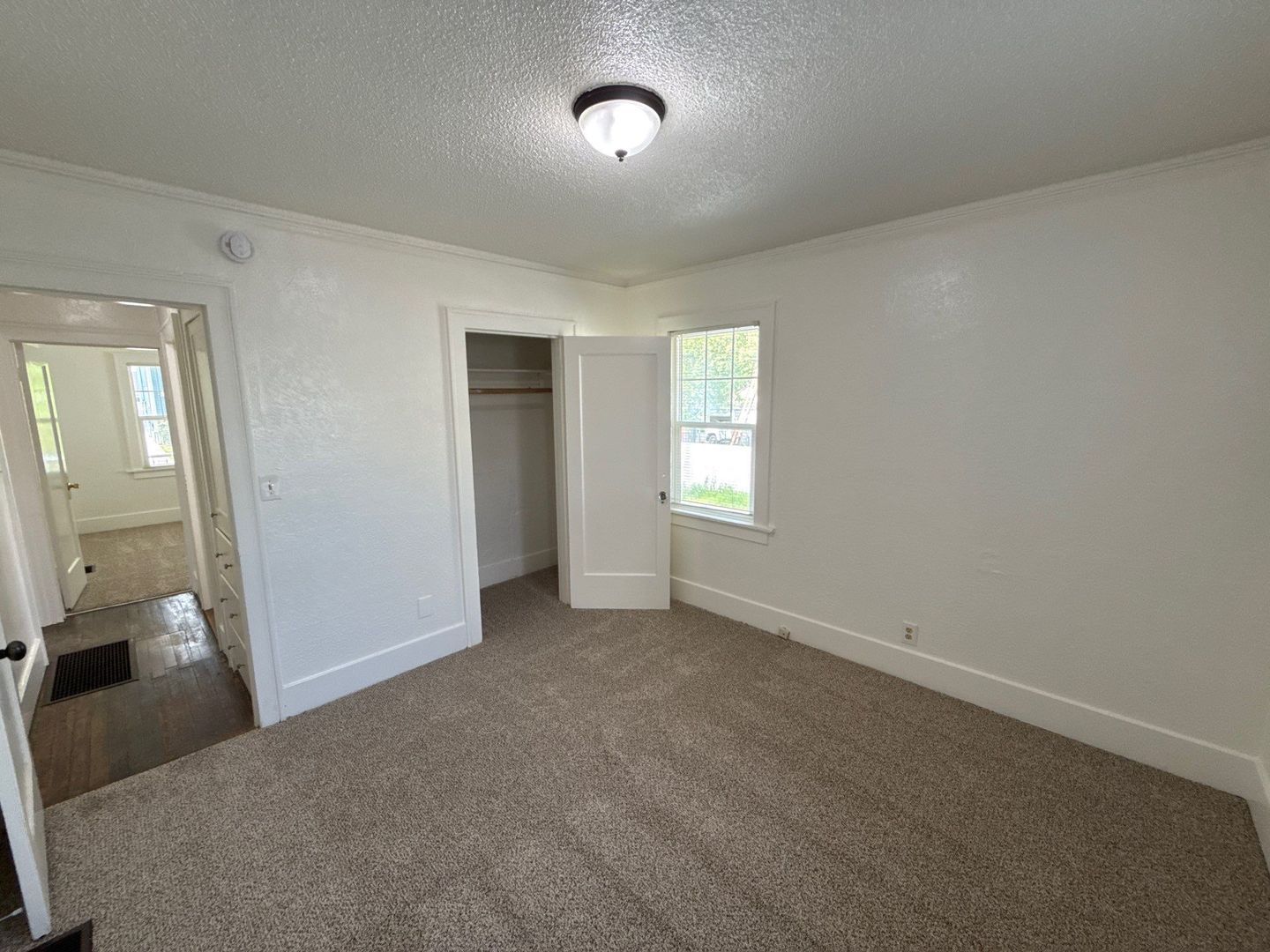 NE Salem 2 Beds, 1 Bath, 1 Story Single Family Home, AVAILABLE NOW! property image