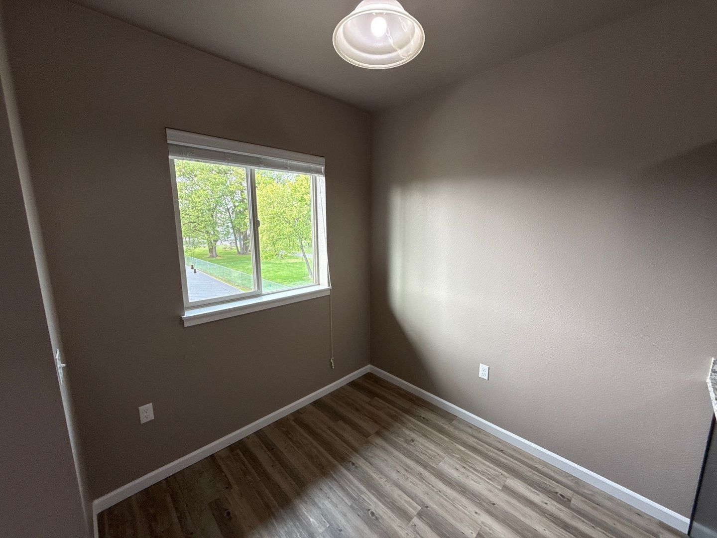 $99 Move-In & $1,190 Special | 3rd Floor 1BR/1BA NE Salem | AC | AVAILABLE NOW property image