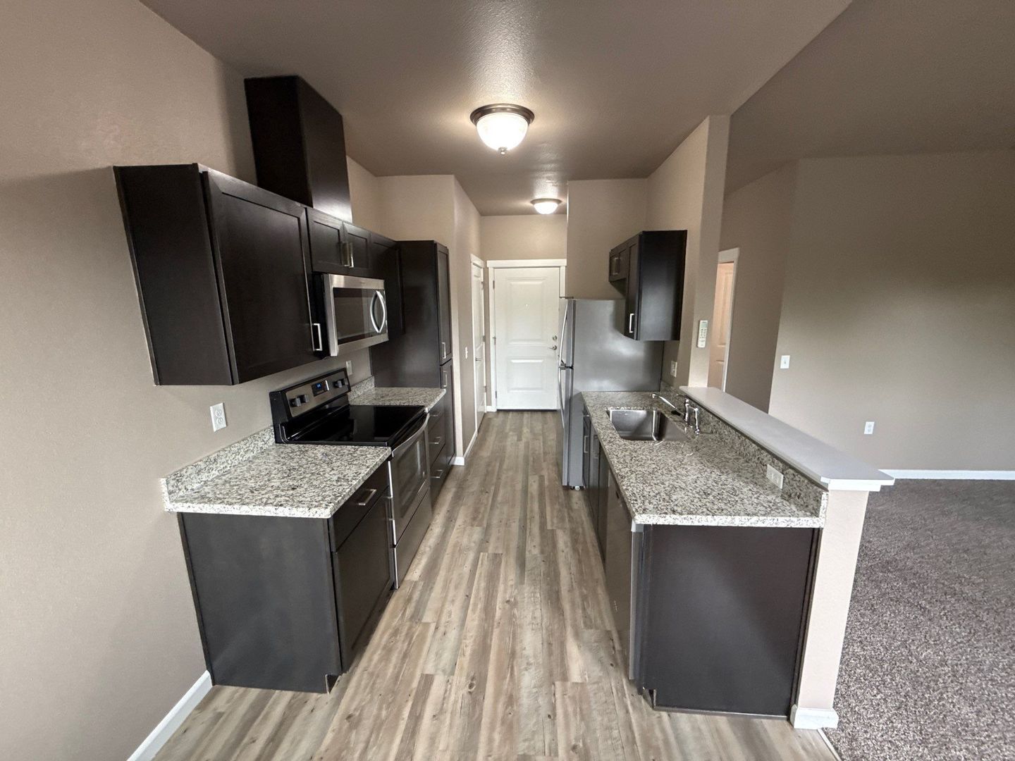 $99 Move-In & $1,190 Special | 3rd Floor 1BR/1BA NE Salem | AC | AVAILABLE NOW property image
