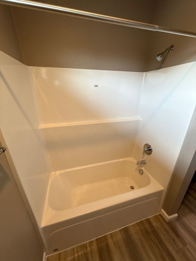 $99 Move-In & $1,190 Special | 3rd Floor 1BR/1BA NE Salem | AC | AVAILABLE NOW property image