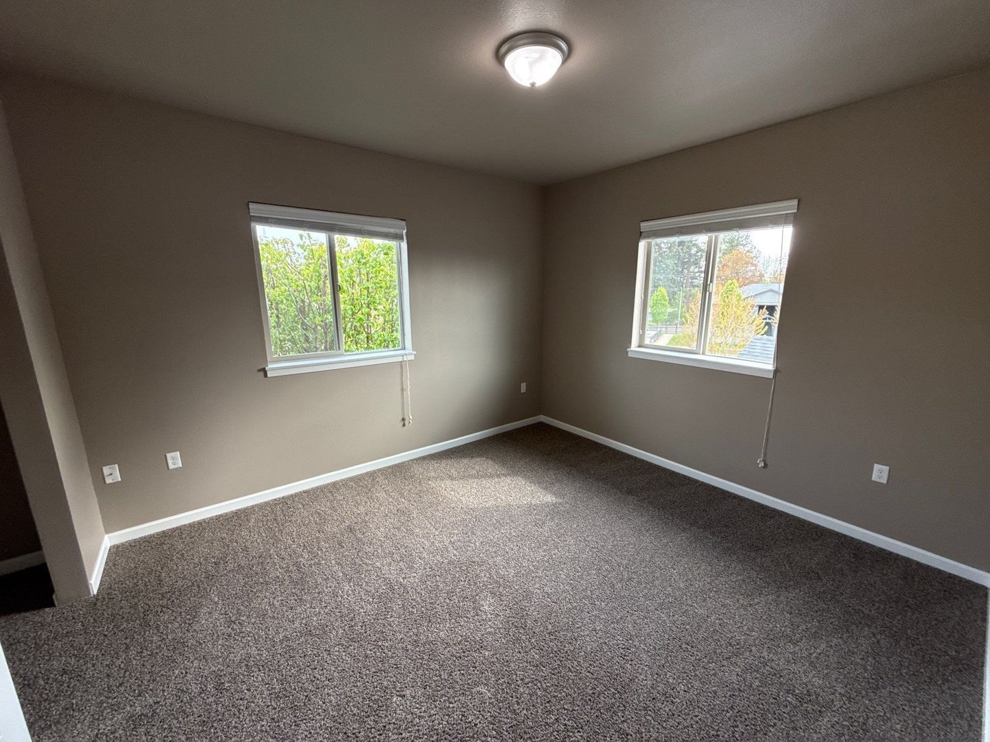 $99 Move-In & $1,190 Special | 3rd Floor 1BR/1BA NE Salem | AC | AVAILABLE NOW property image